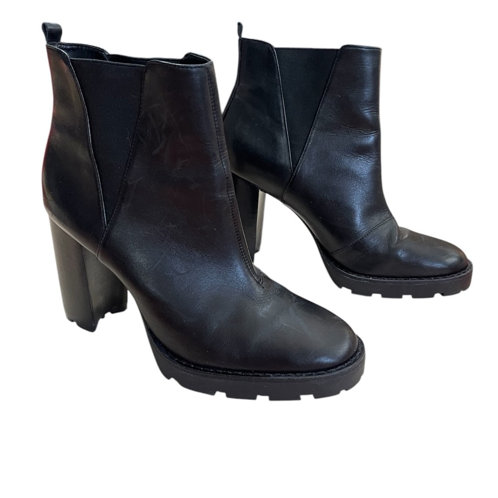Saks Fifth Avenue Heeled Black Leather Booties Boots size 10 - Picture 1 of 12